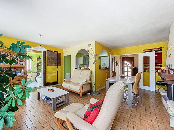 Maison familiale, vie de plain-pied, ouest, jardin, garage, stationnements, C9, écoles, lycée, collège