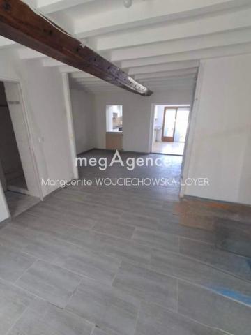 Maison à Fresnay-sur-Sarthe, 72130 - 4 pièces 77m²