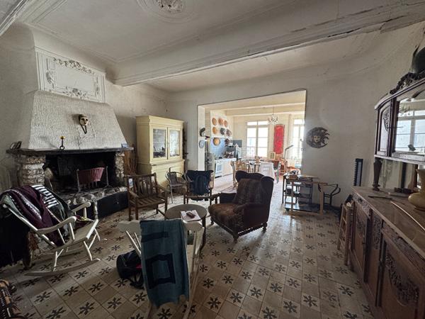 ÉGUILLES ? MAISON 180 m² ? 5 CHAMBRES ? OPPORTUNITÉ INVESTISSEUR