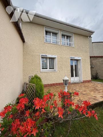 St Etienne du Rouvray Maison avec jardin et garage