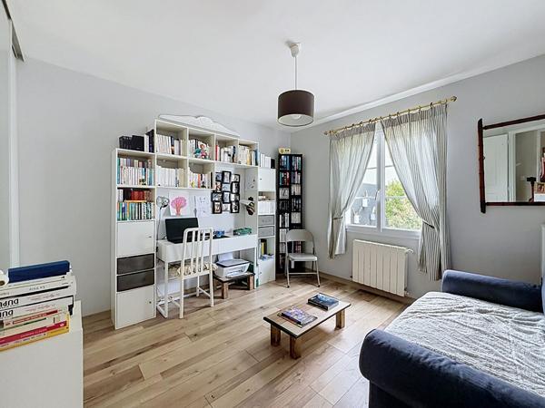 Maison plain-pied 137 m2, 4 chambres - piscine