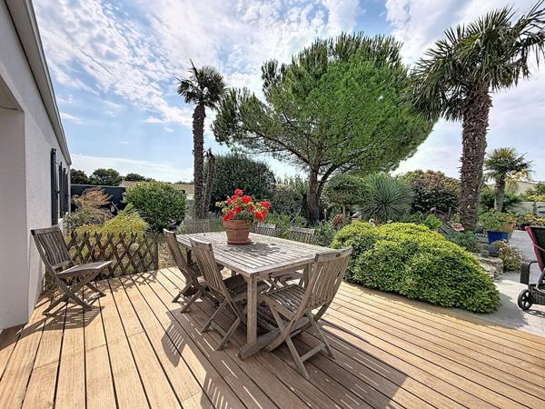 Maison plain-pied 137 m2, 4 chambres - piscine