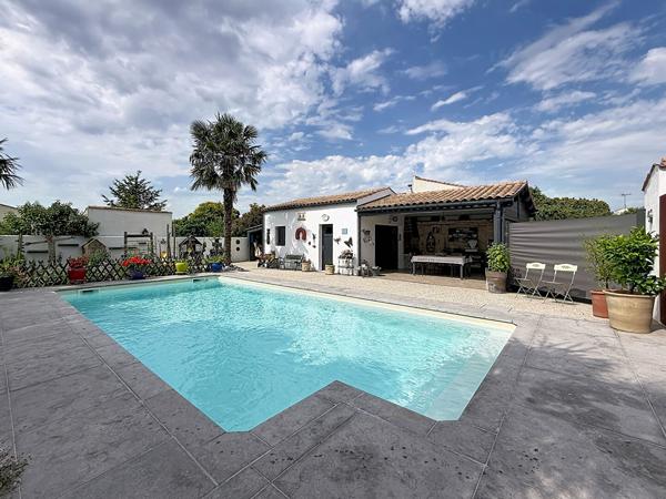 Maison plain-pied 137 m2, 4 chambres - piscine