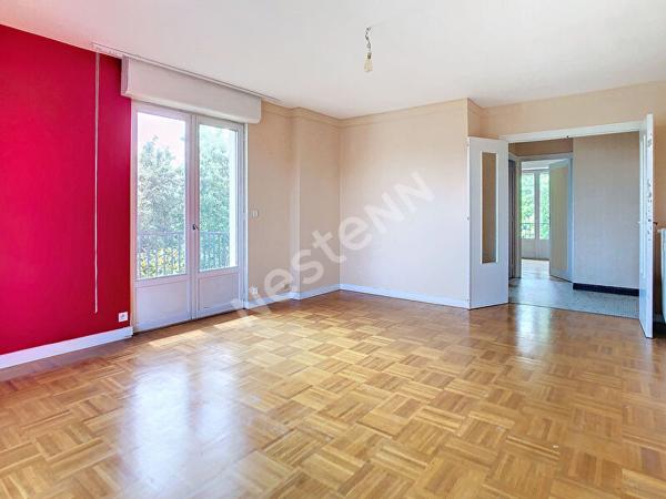 NANTES - QUAI DE VERSAILLES / Appartement 3 pièces 2 chambres, VUE ERDRE, balcons, parking, cave