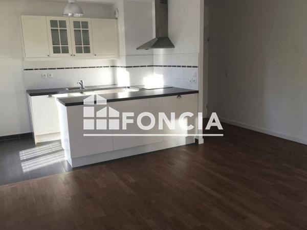 Location Appartement 3 pièces 62 m² - 8 AVENUE DE LA REPUBLIQUE Fontenay Le Fleury 78330