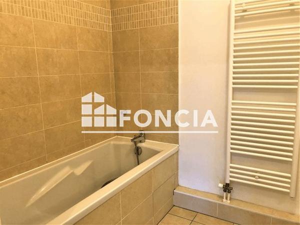 Location Appartement 3 pièces 62 m² - 8 AVENUE DE LA REPUBLIQUE Fontenay Le Fleury 78330