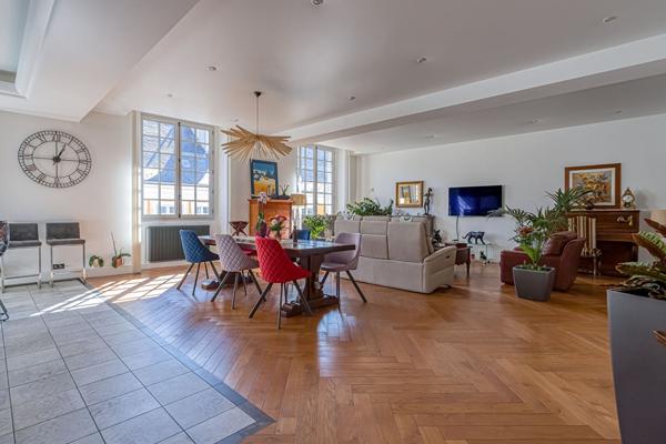 Vivez le Cachet de l'Ancien, en Plein Centre de Chambéry