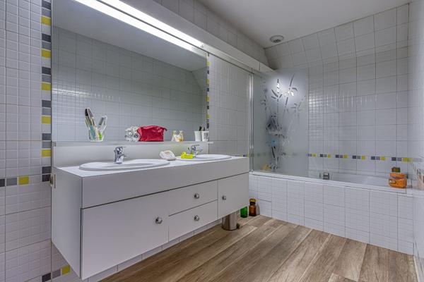 Vivez le Cachet de l'Ancien, en Plein Centre de Chambéry