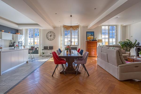 Vivez le Cachet de l'Ancien, en Plein Centre de Chambéry