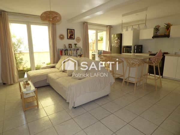 Bel appartement en duplex 2 terrasses et parking.