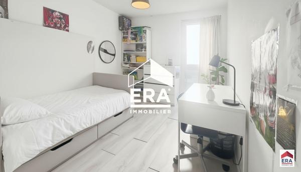 T4 rénové - 70 m² - 3 chambres - Garage - Proche métro