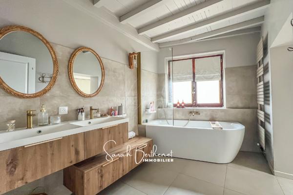 Maison 6 pièces - 160 m² Exclusivité efficity