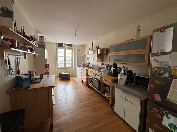 Appartement La Fere 3 pièce(s) 94 m2
