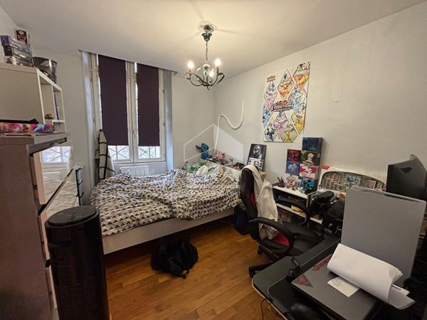Appartement La Fere 3 pièce(s) 94 m2