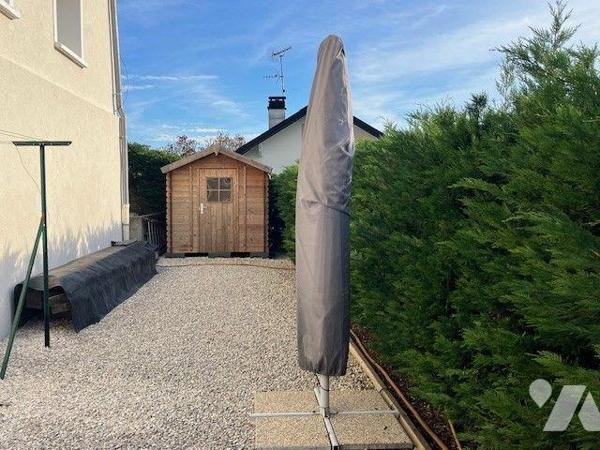 Maison individuelle sur les hauteurs de Chambéry de 130 m² avec un appartement indépendant.

...