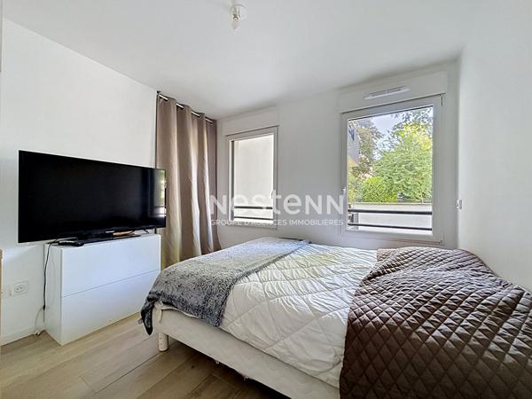 ISSY LES MOULINEAUX - Appartement 4 pièces traversant avec balcons immeuble récent de 2022