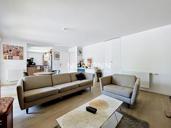 ISSY LES MOULINEAUX - Appartement 4 pièces traversant avec balcons immeuble récent de 2022