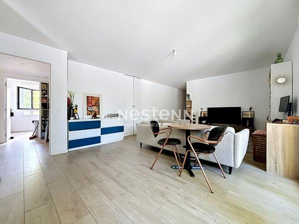 ISSY LES MOULINEAUX - Appartement 4 pièces traversant avec balcons immeuble récent de 2022