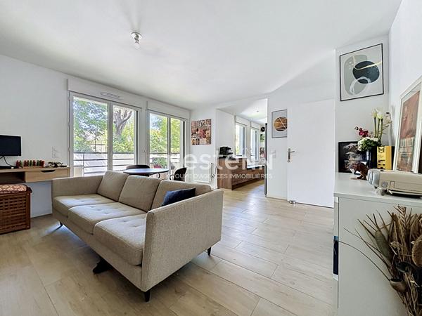 ISSY LES MOULINEAUX - Appartement 4 pièces traversant avec balcons immeuble récent de 2022