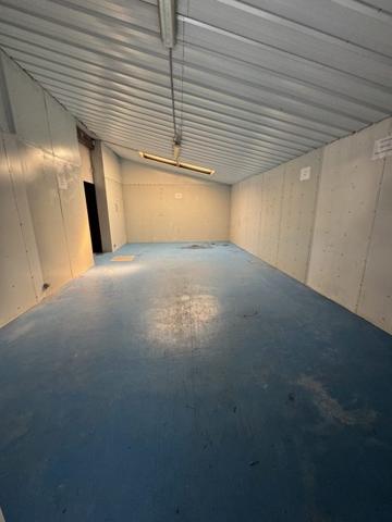 Entrepôt Saint-Martin-des-Champs 35 m²