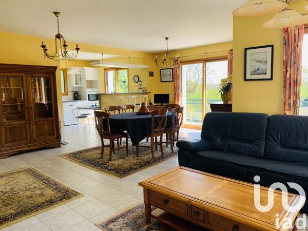 Maison 7 pièces de 120 m² à Gourin (56110)