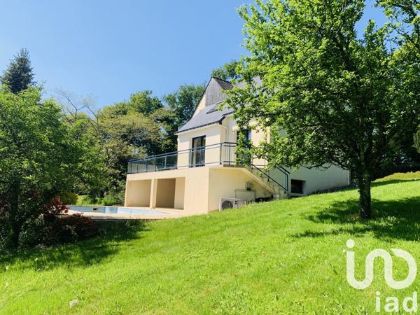 Maison 7 pièces de 120 m² à Gourin (56110)