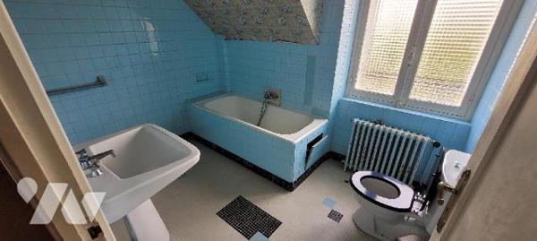 CAMARET SUR MER - Très belle vue sur mer pour cette maison traditionnelle de bonne construction...