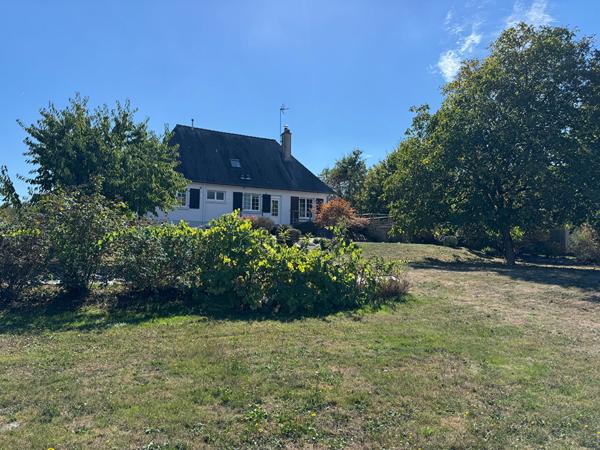 Maison 4 chambres - SAINT-PIERRE-LA-COUR - 140m²
