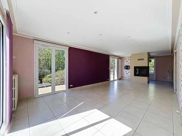 Maison 4 chambres - SAINT-PIERRE-LA-COUR - 140m²
