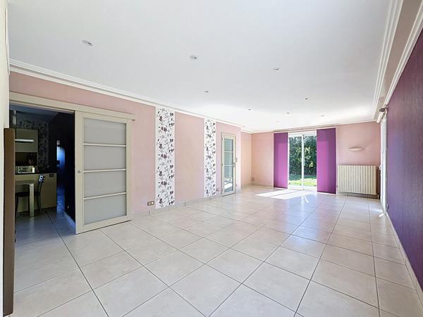 Maison 4 chambres - SAINT-PIERRE-LA-COUR - 140m²