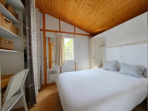 Chalet avec grande terrasse + terrain dans un parc de loisir résidentiel à 8 minutes de AUCH.