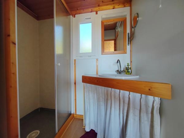 Chalet avec grande terrasse + terrain dans un parc de loisir résidentiel à 8 minutes de AUCH.