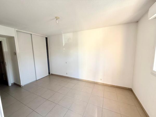 Saint Aygulf, appartement deux pièces 51m² centre-ville.