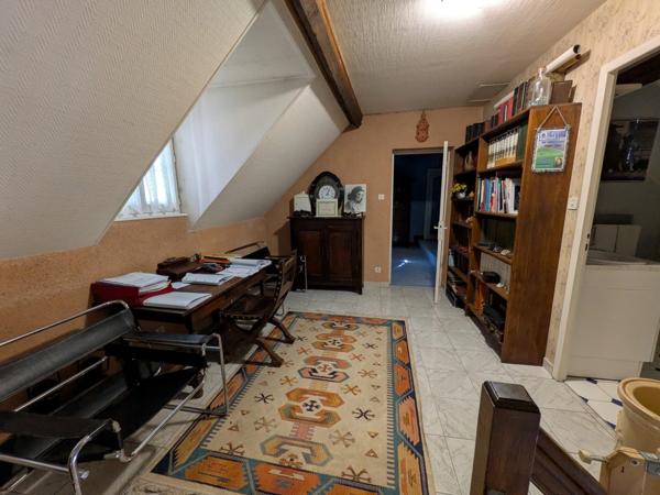 Maison en pierre avec appartement indépendant à Pouilly en Auxois