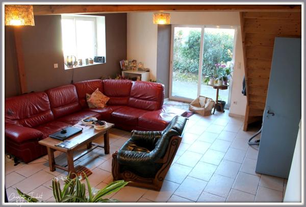 2 maisons en pierre + dépendances