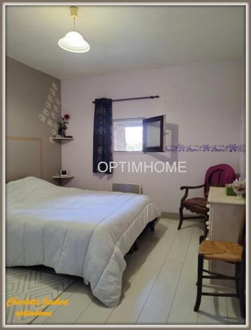 2 maisons en pierre + dépendances