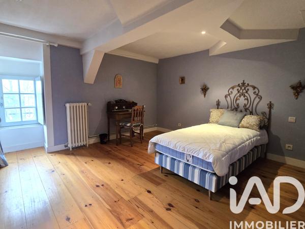 Maison à vendre 10 pièces 495 m² Angoulême