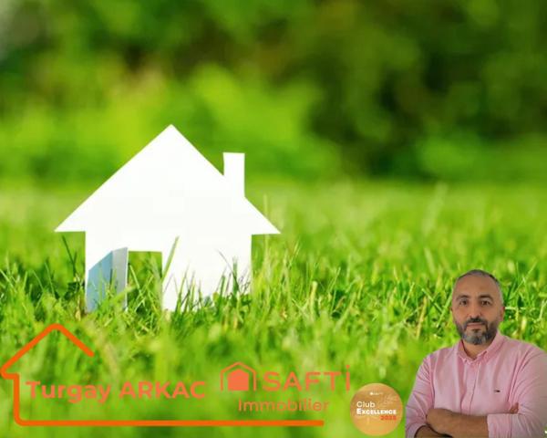 Terrain constructible à Ruy-Montceau – 1434 m²