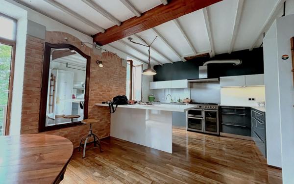 Maison à vendre    6 pièces •  Vienne