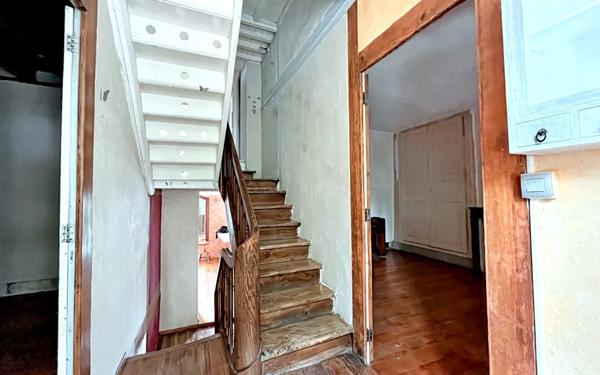 Maison à vendre    6 pièces •  Vienne