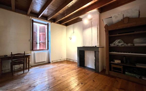 Maison à vendre    6 pièces •  Vienne