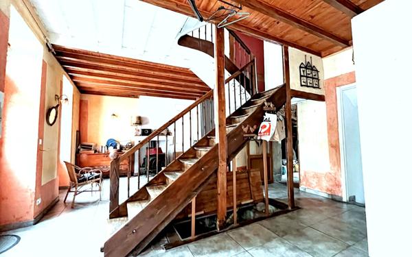 Maison à vendre    6 pièces •  Vienne