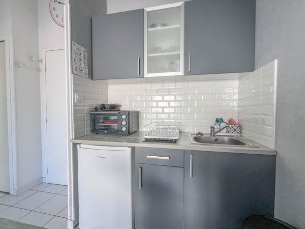 Appartement Les Sables d'Olonne 2 pièces 25 m² balcon cave proche Arago centre ville et plage
