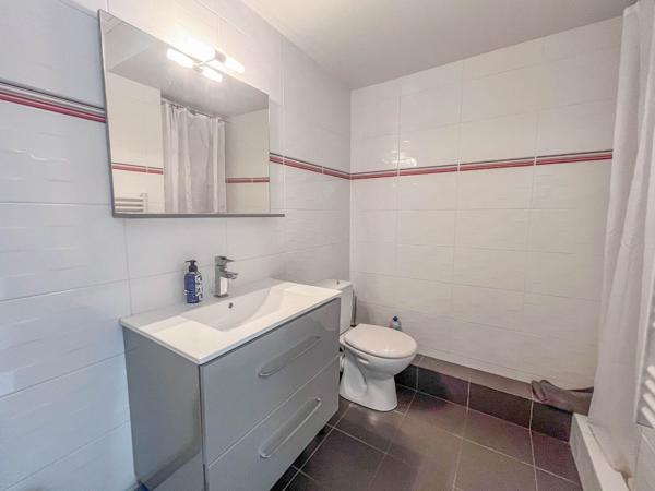 Appartement Les Sables d'Olonne 2 pièces 25 m² balcon cave proche Arago centre ville et plage