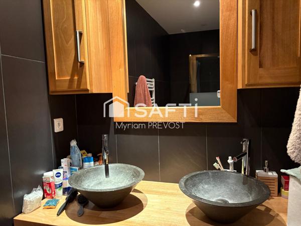 Maison de ville entièrement rénovée sur Issoudun.