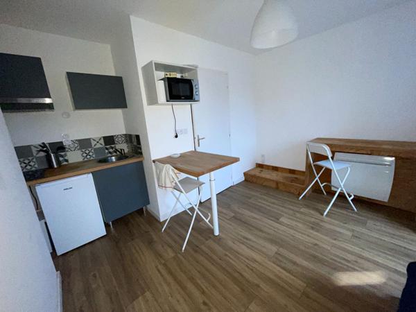 A vendre Immeuble de rapport 6 studios meublés Centre-ville Saint-Méen-le-Grand