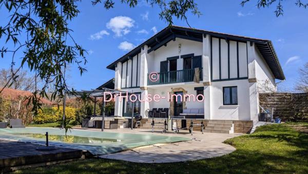 Maison à vendre 7 pièces de 226 m²