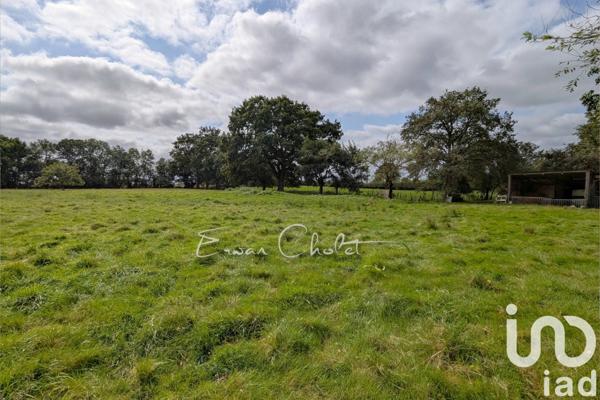 Maison 8 pièces de 190 m² à Saint-Étienne-de-Montluc (44360)