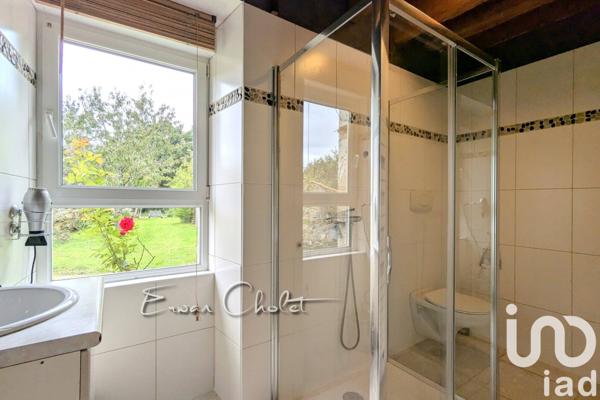 Maison 8 pièces de 190 m² à Saint-Étienne-de-Montluc (44360)