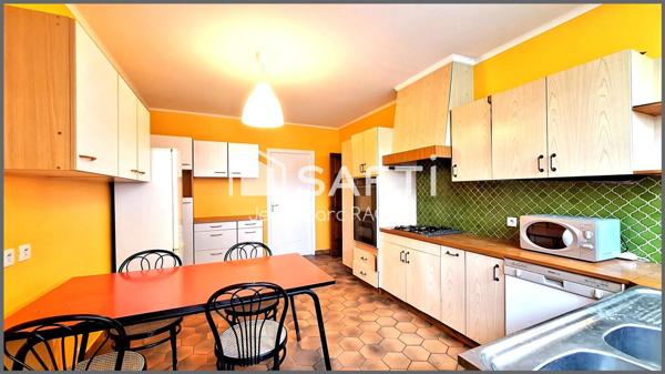 Maison de ville en schiste et brique à rénover